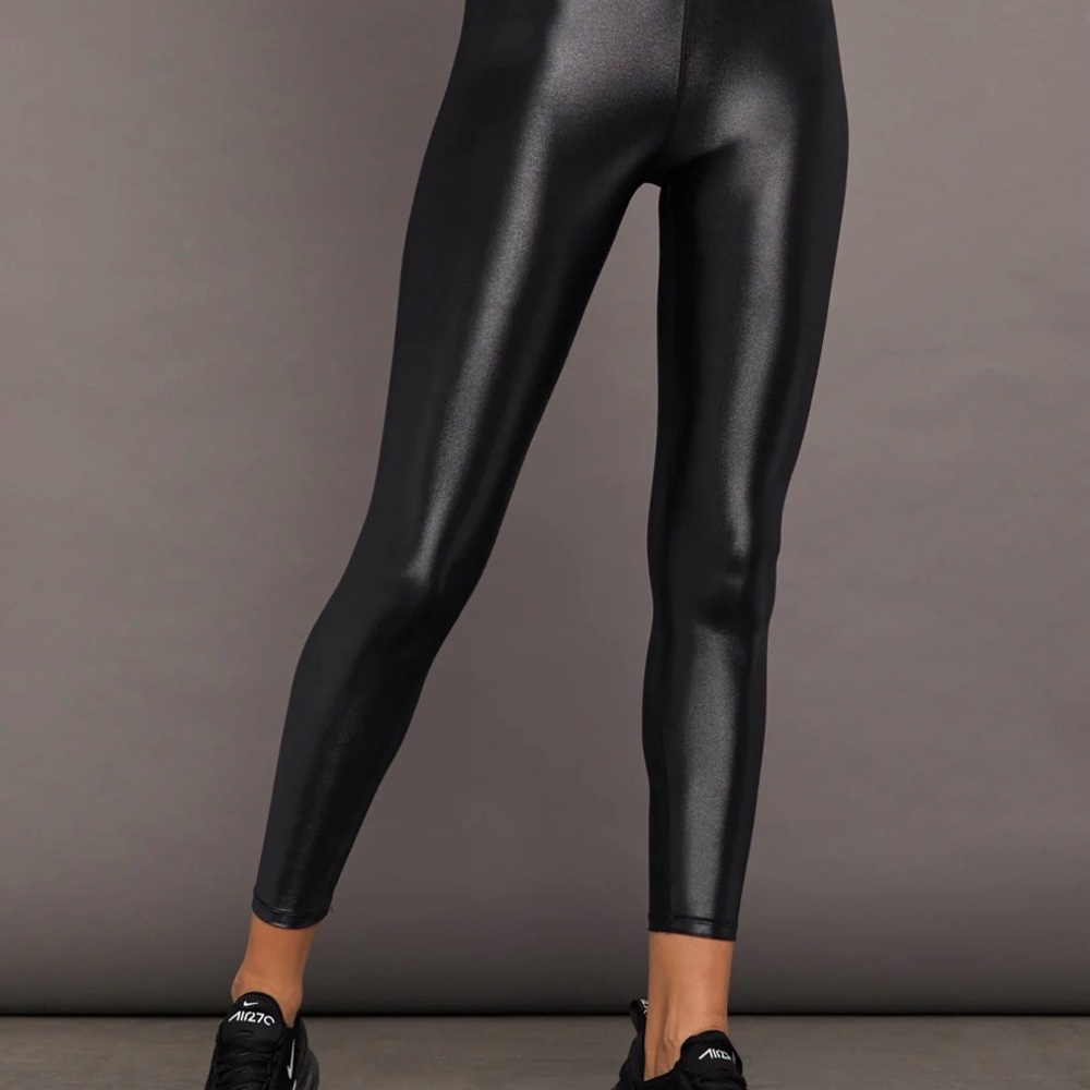 Carbon 38 High-Rise 7/8 Black Leggings in Takara Shine - brand new with tags